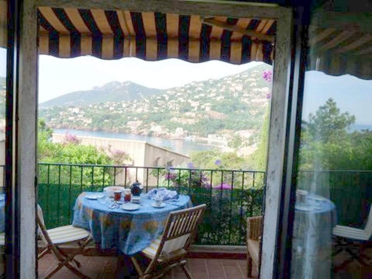 Studio A Theoule Sur Mer A 400 M De La Plage Avec Vue Sur La Mer Terrasse Amenagee Et Wifi Appartamento Esterno foto